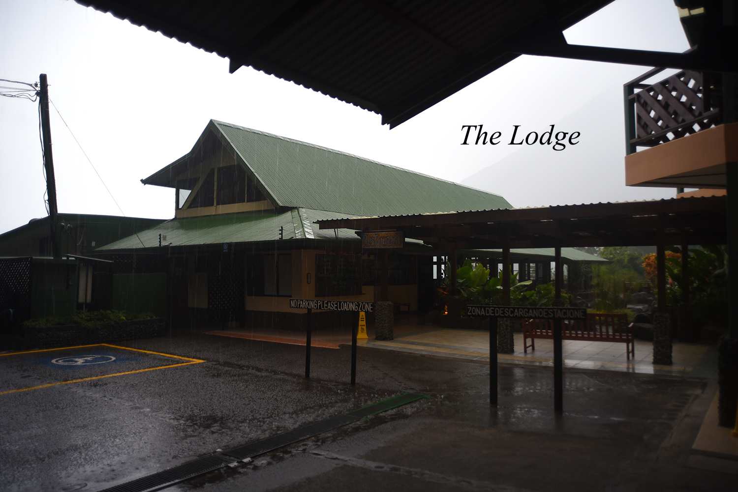 Arenal Lodge entrance