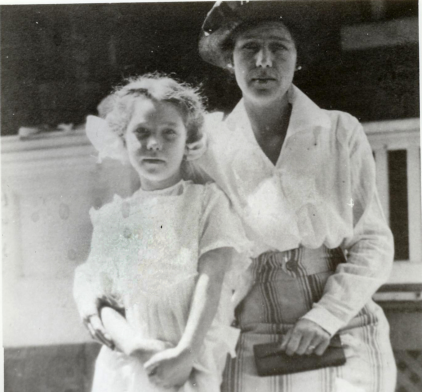Mae Walker and daughter Virginia about 1918-20